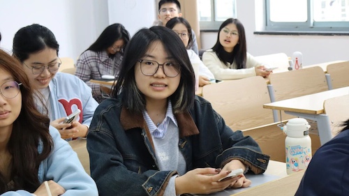 期中座谈会7