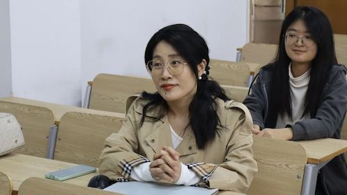 期中座谈会1